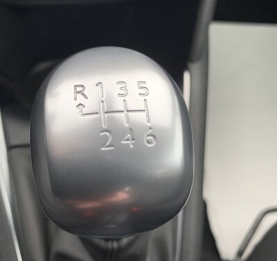 PEUGEOT 208 BLUE HDI 100 CV ALLURE